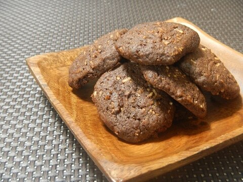 子供も作りやすいザックリチョコ風ココナッツクッキー